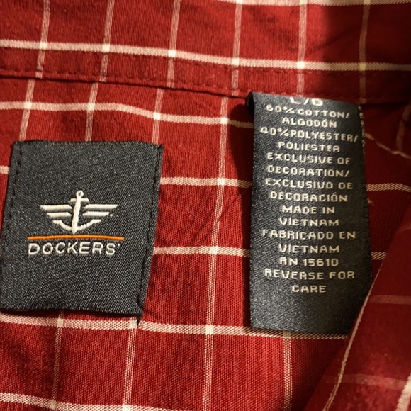 Dockers Spread Collar Shirt, Regular Fit - Picture 3 of 4